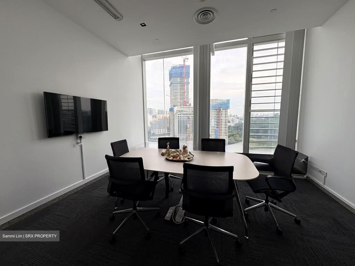 The Central (D1), Office #547567811